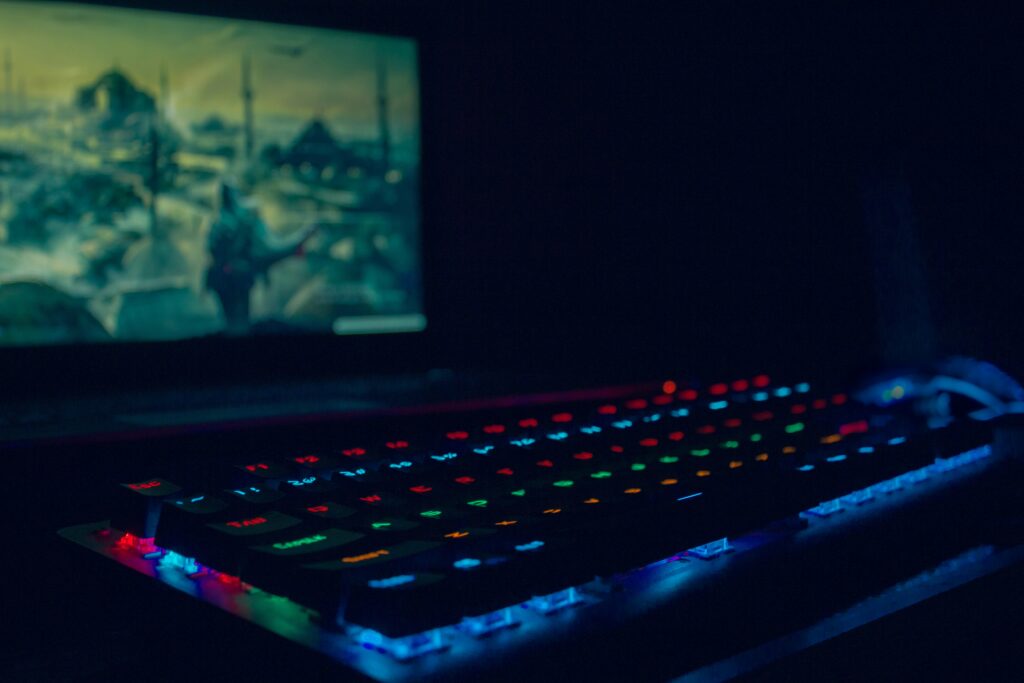 How to Stay Safe While Gaming ONLINE